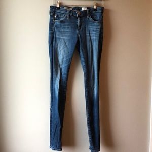 AG denim. The legging super skinny size 27